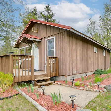 Cozy Onaway Vacation Rental With Deck And Fire Pit!